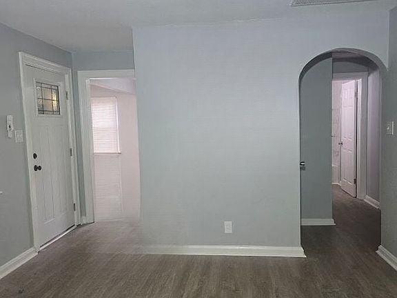 3rd image of 5913 Andrew Pl