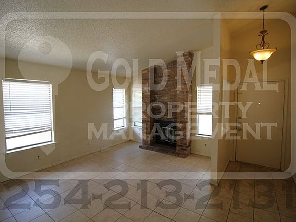 3rd image of 2107 Cimmaron Dr
