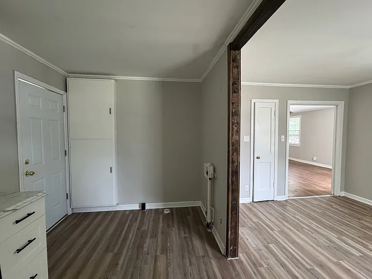 1330 Macon Ave — Photo 7