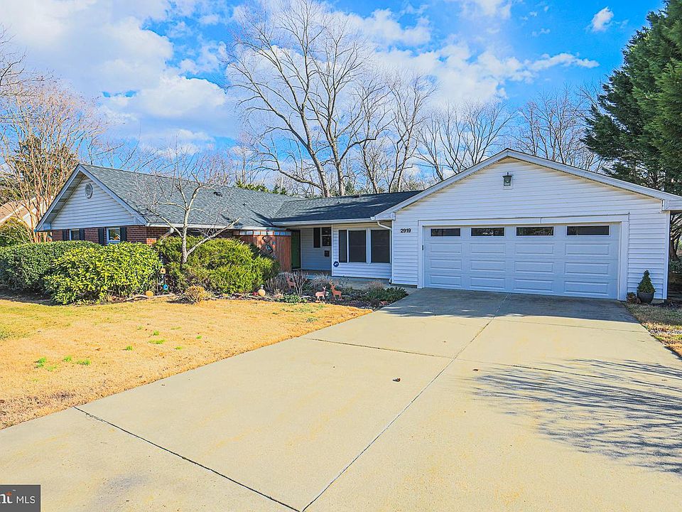 1st image of 2919 Stonybrook Dr