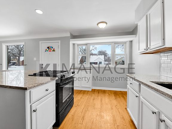 2nd image of 17657 Wakenden St