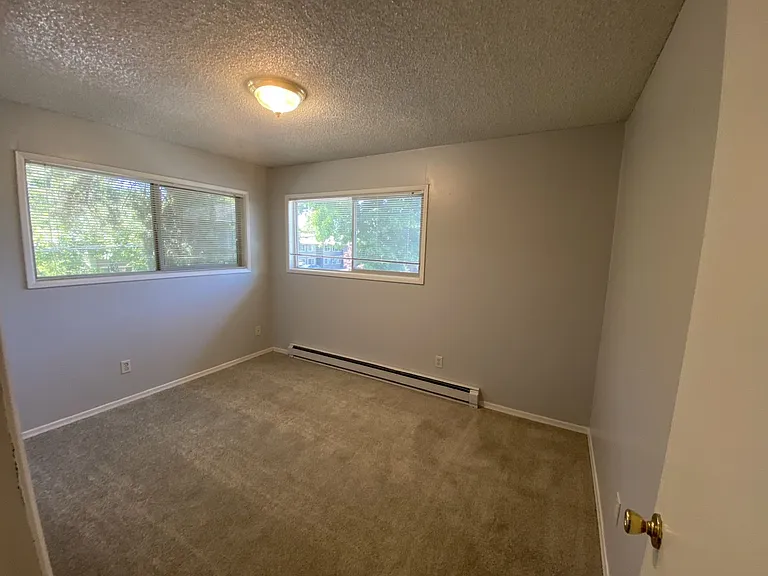 Taylor Place Apartments II — Photo 8