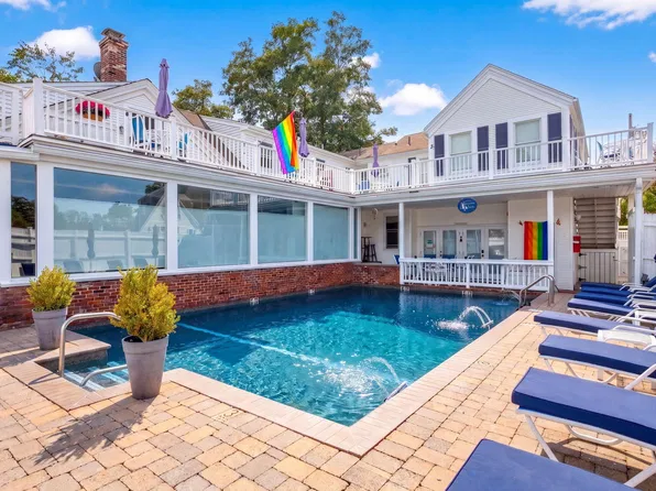 15 Cottage Street Unit 3, Provincetown, MA 02657