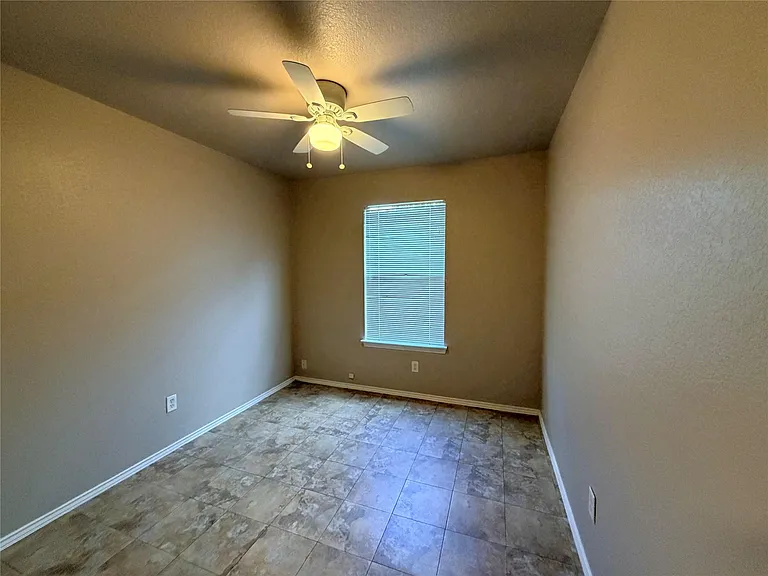 2904 Whisper Oaks Ln #A — Photo 12