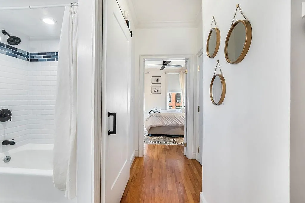 2 bed, 1.0 bath, $4,200 — Photo 4