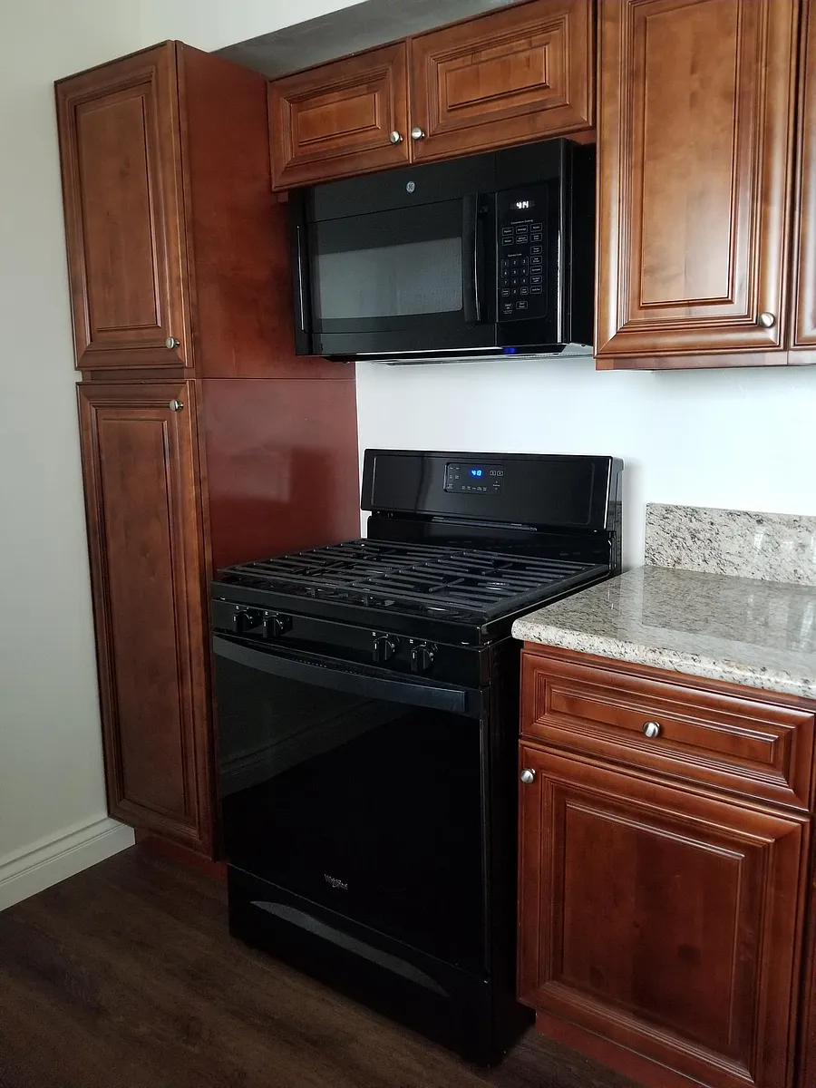 Building Photo - 803 Edgewood St #3
