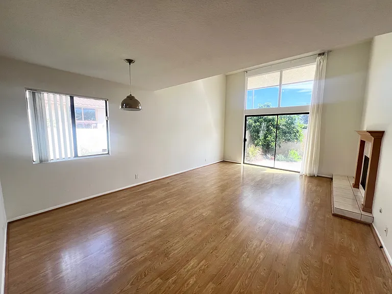 198 San Vincente Cir — Photo 3
