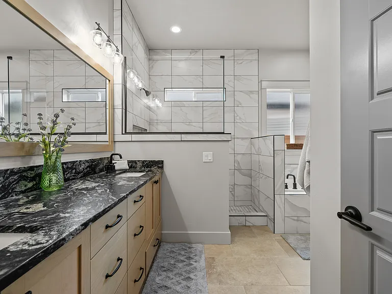 1293 W Capstone Dr — Photo 43