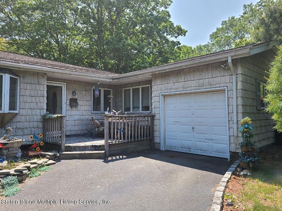 1151 Cassel Ave, Bay Shore, NY 11706 MLS 1162311 Zillow