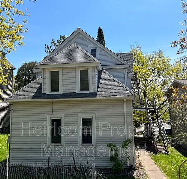 2125 E Superior St #3 — Photo 15