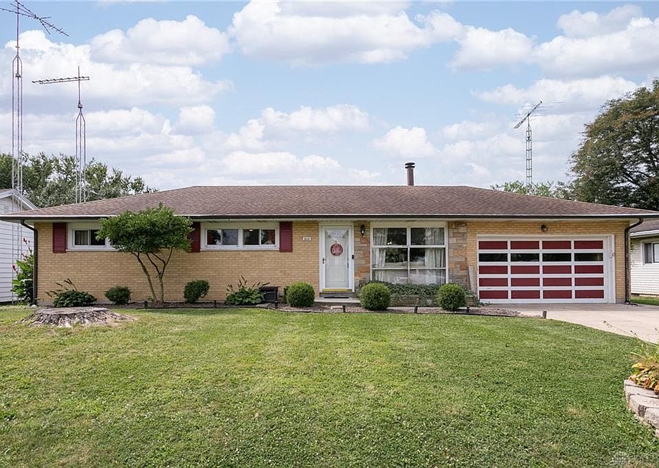 1st image of 303 Fernwood Dr