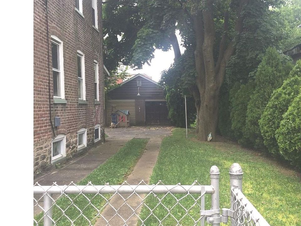2nd image of 1308 Saville Ave