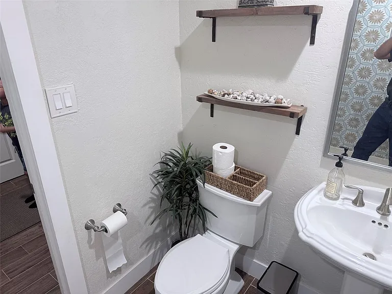 4012 Chile Dr — Photo 8