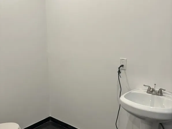 108 Peterborough St Floor 8, Boston, MA 02215