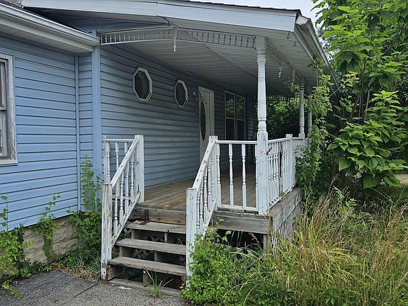 2nd image of 13328 Sherman St