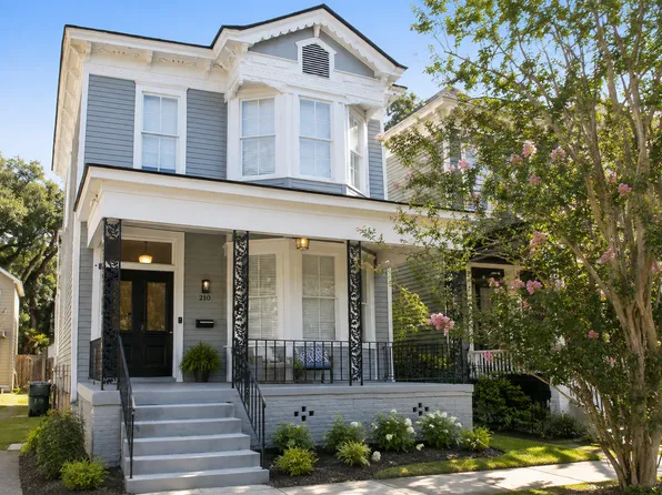 210 W 39th St, Savannah, GA 31401