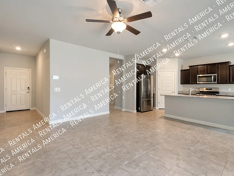 543 W Weldon St — Photo 15