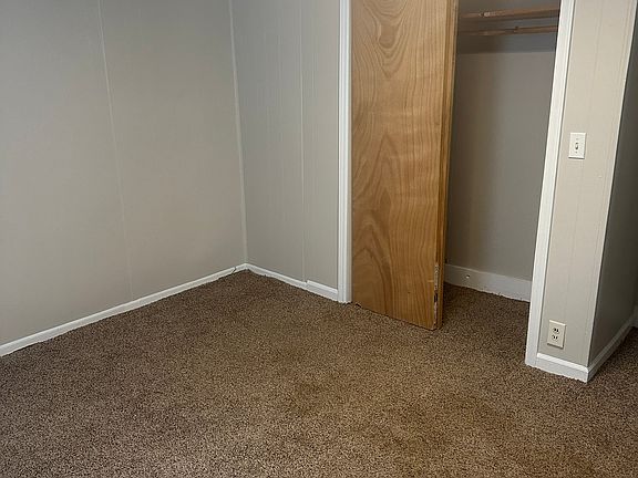 2nd image of 435 W Queen St