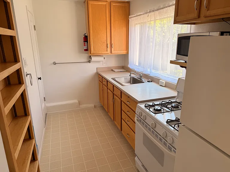 236 Willamette Ave — Photo 7