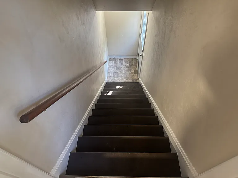 Private entrance to this upstairs apartment