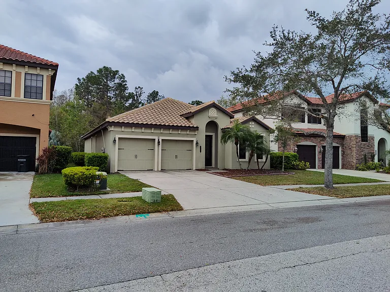 8237 Dunham Station Dr — Photo 2