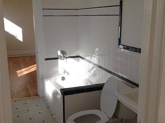 4th image of 1280 E South Temple APT D