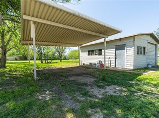 S College St, Itasca, TX 76055