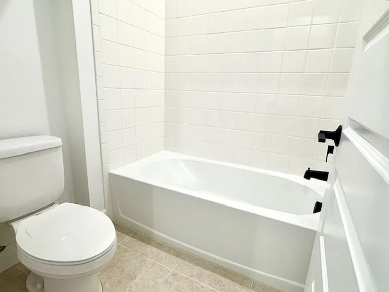 1825 Coastal Ct — Photo 33
