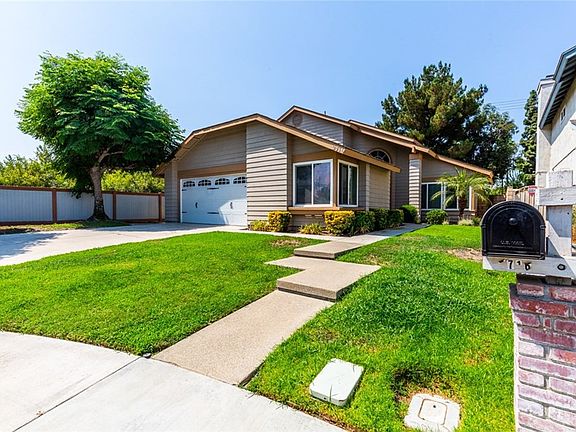 3rd image of 2716 Blue Fox Dr