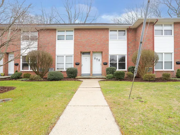 15 Hale Street #15, Stamford, CT 06904