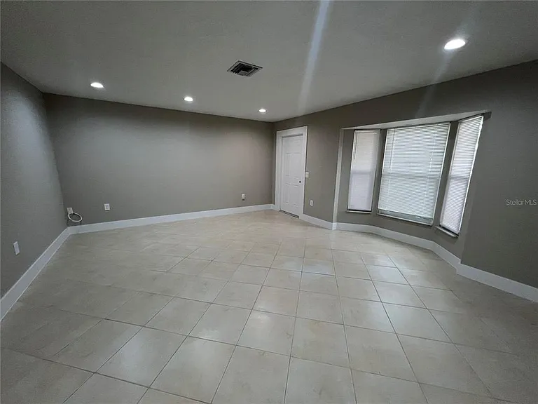 20250 Midway Blvd — Photo 6