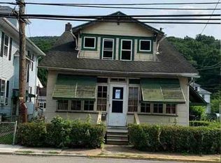 954 Center St, Coal Township, PA 17866