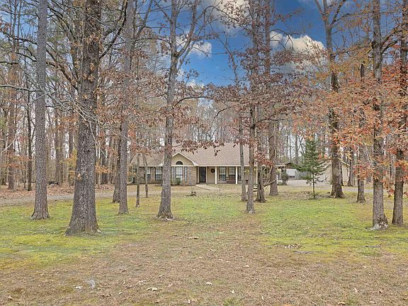 2nd image of 6701 Country Ln