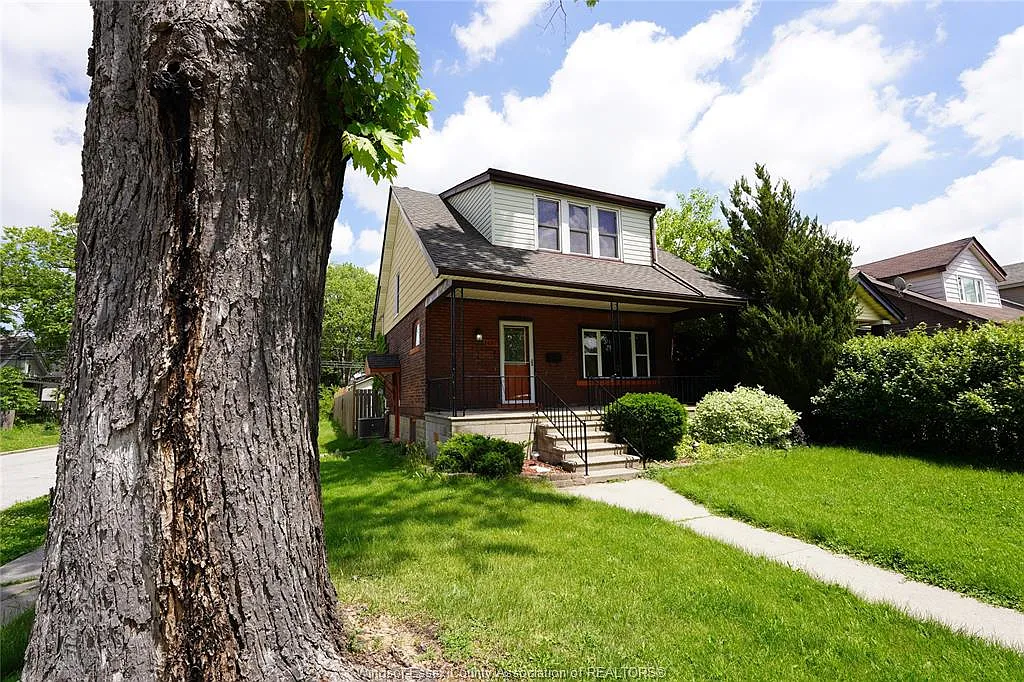 4 bed, $2,200 — Photo 4
