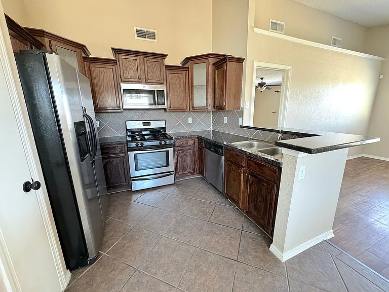 12981 Alfredo Apodaca — Photo 9