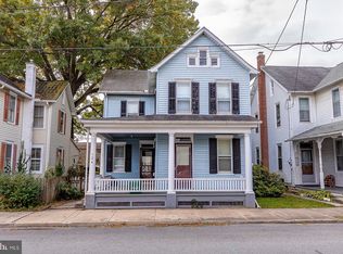 124 E New St, Lititz, PA 17543