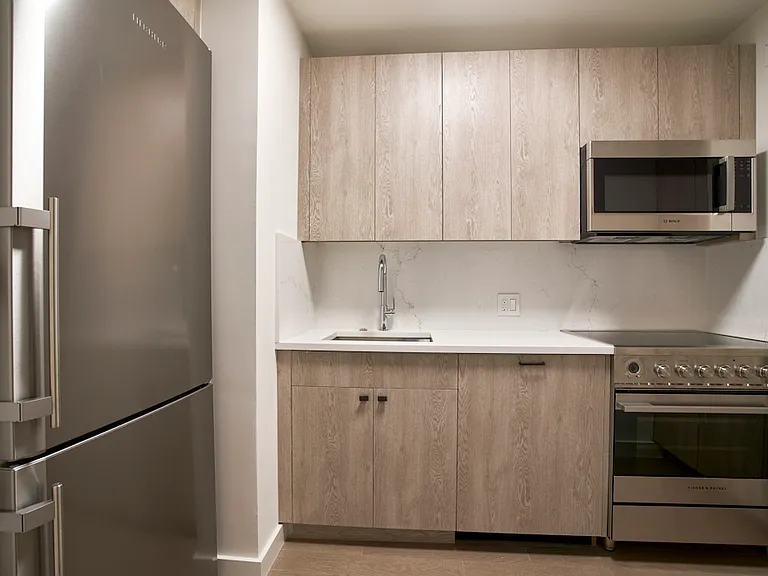 220 E 72nd St #10E2 — Photo 5