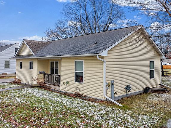 2nd image of 867 Plank Rd