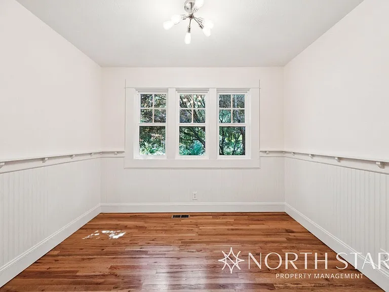 7617 NW Skyline Blvd — Photo 17