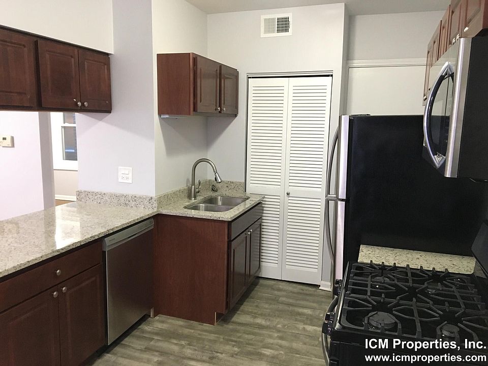 1st image of 3710 N Sheffield Ave #207