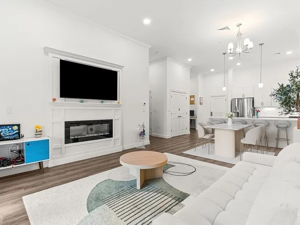 320 Middlesex Ave #E403, Medford, MA 02155