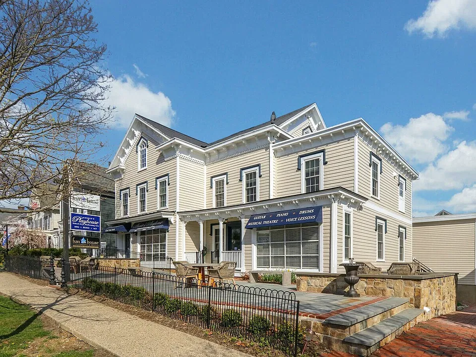 Building Photo