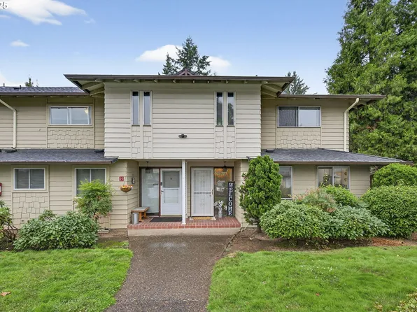 13600 NE 18th St APT 28, Vancouver, WA 98684