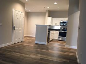 Gemello Village Apartments - Beautiful Updated Interiors