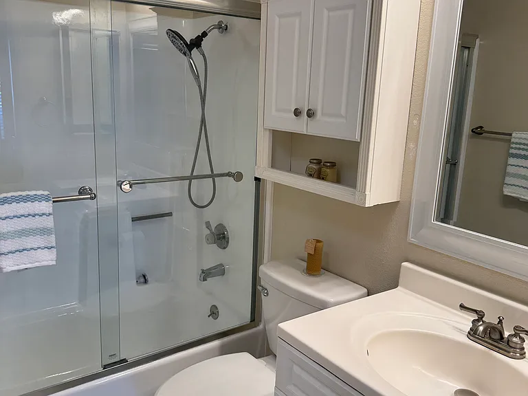 18312 Parkview Ln #202 — Photo 5