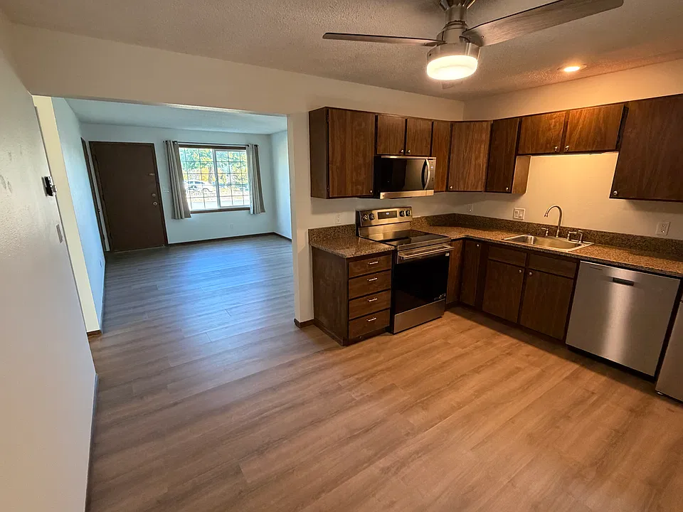 Kitchen to living room