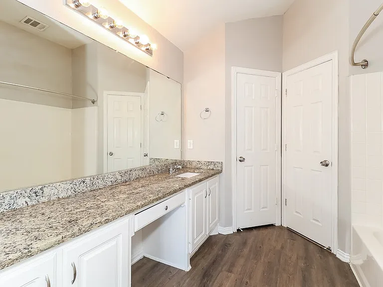 9308 Cynthia Ct — Photo 11