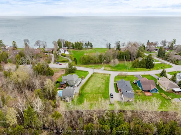 756 King St W, Cobourg, ON K9A 2P2