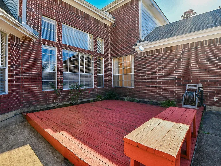 1502 Emerald Springs Ct — Photo 46
