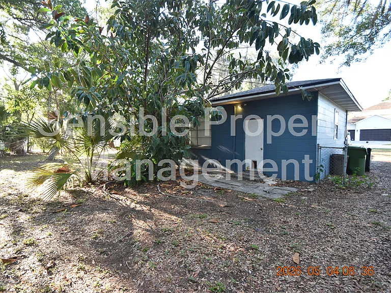 2801 Sanders Dr — Photo 37